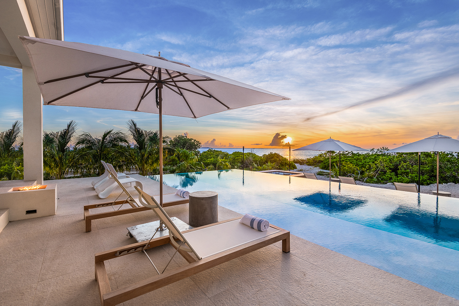 Beach Enclave - Welcome to the Turks and Caicos Islands